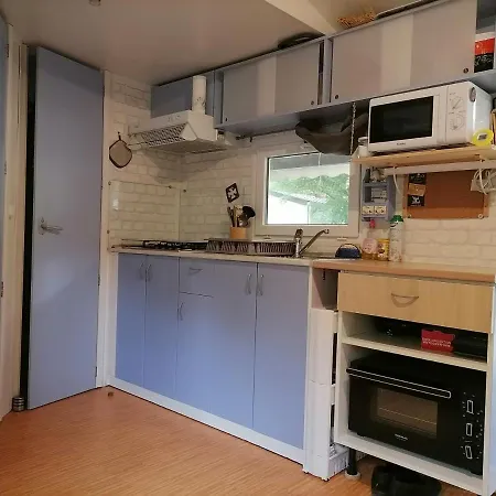 Mobil Dans 3 Etoiles Mas De Lastourg Avec Piscine,snack, Apartamento *