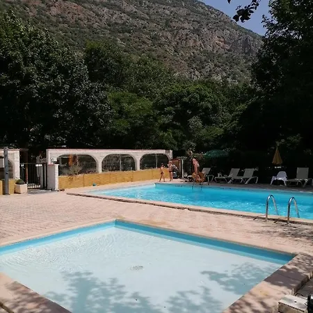 Apartamento Mobil Dans 3 Etoiles Mas De Lastourg Avec Piscine,snack,