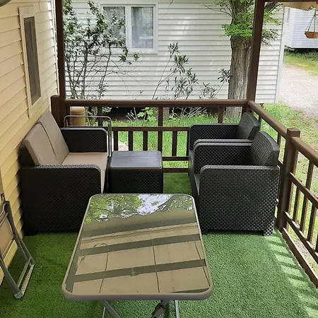 Apartamento Mobil Dans 3 Etoiles Mas De Lastourg Avec Piscine,snack,